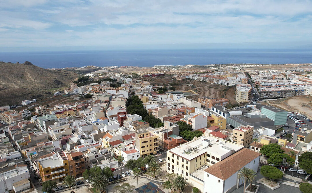´Adeje te quiere’, la campaña que lanzan el Ayuntamiento y la AECPA para fomentar el comercio local en San Valentín
